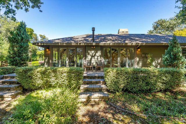 1549 E Napa St, Sonoma, CA 95476