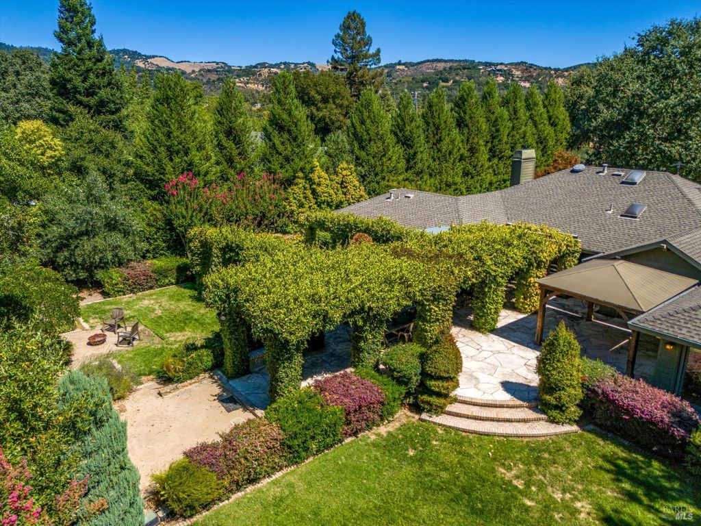 1549 E Napa St, Sonoma, CA 95476