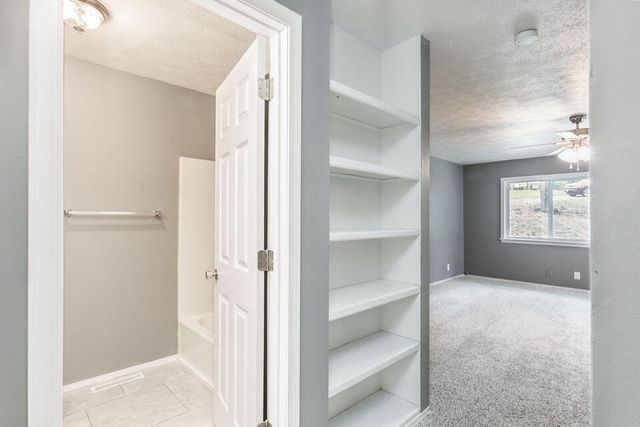 1363 Welch Road, Reeds Spring, MO 65737