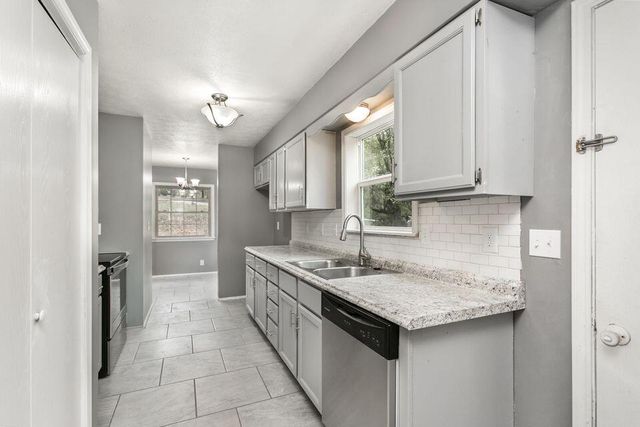 1363 Welch Road, Reeds Spring, MO 65737