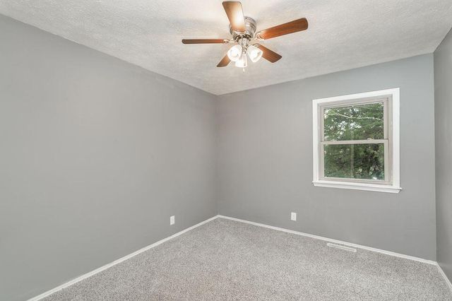 1363 Welch Road, Reeds Spring, MO 65737