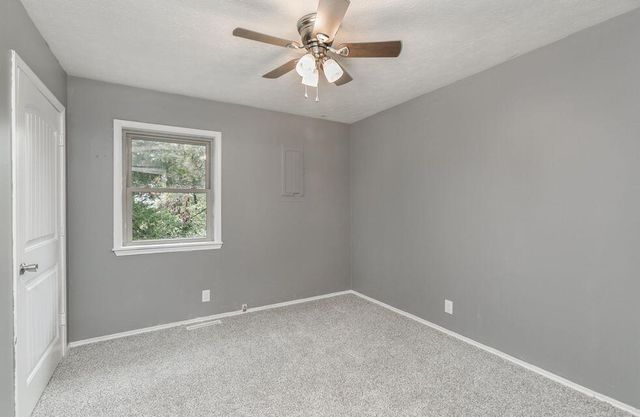 1363 Welch Road, Reeds Spring, MO 65737