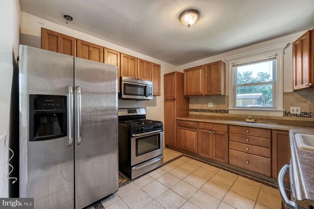 5200 6TH ST, Baltimore, MD 21225