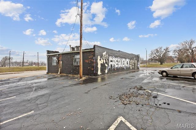 2600 N Florissant Avenue, St Louis, MO 63106