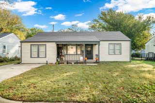 1212 Starkey St, Augusta, KS 67010