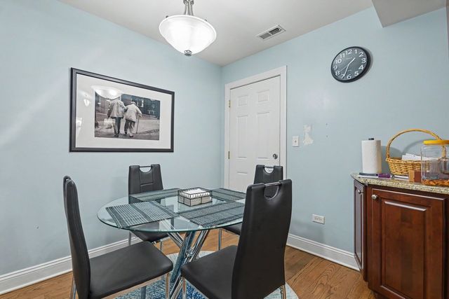 857 W Ainslie Street G, Chicago, IL 60640