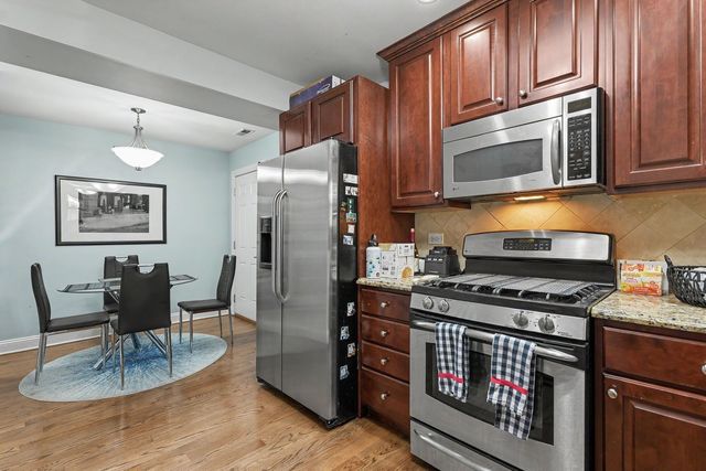 857 W Ainslie Street G, Chicago, IL 60640