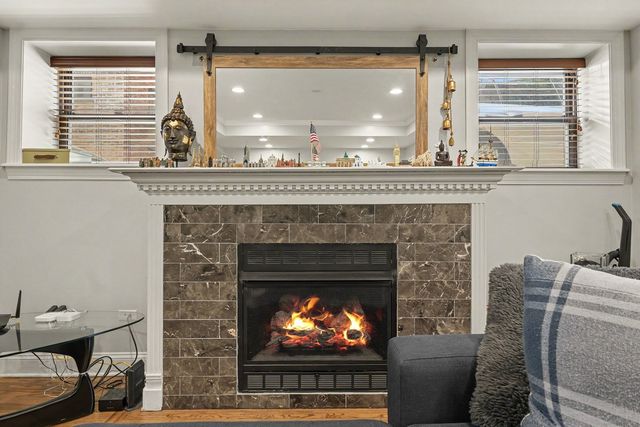 857 W Ainslie Street G, Chicago, IL 60640