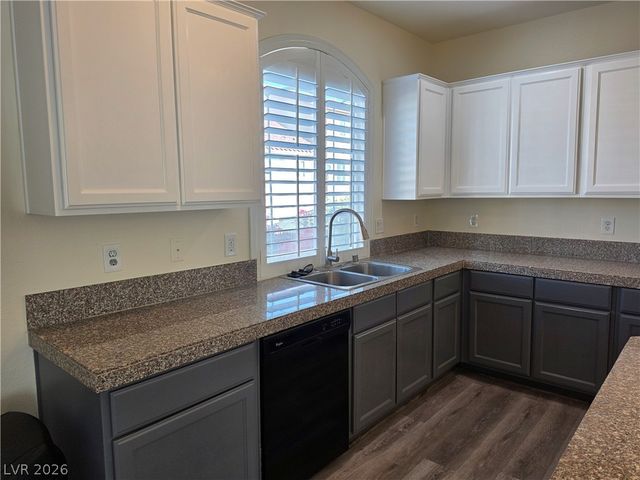 9739 Fox Estate Street, Las Vegas, NV 89141