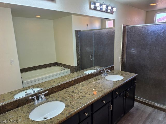 9739 Fox Estate Street, Las Vegas, NV 89141