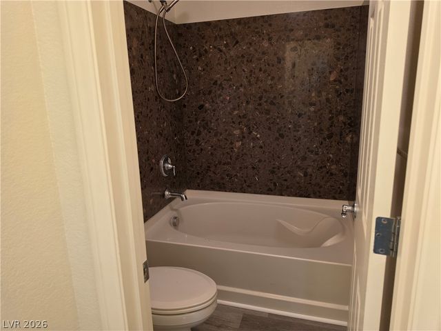 9739 Fox Estate Street, Las Vegas, NV 89141