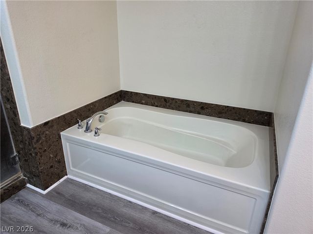 9739 Fox Estate Street, Las Vegas, NV 89141