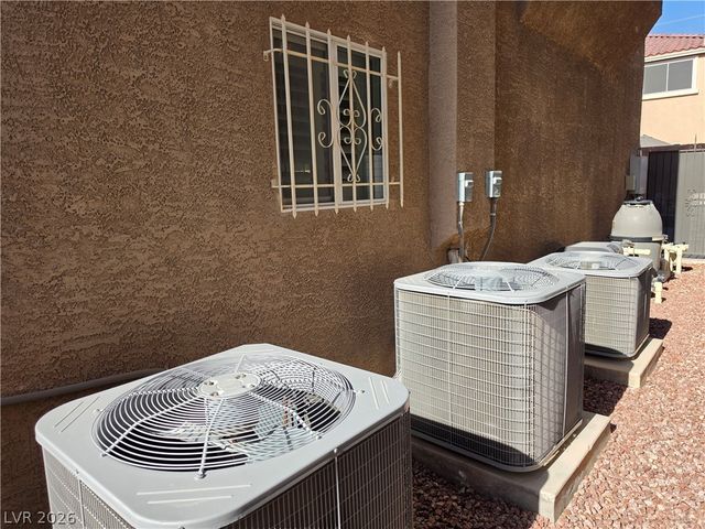 9739 Fox Estate Street, Las Vegas, NV 89141