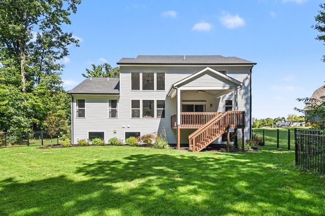 8802 Lapham Drive NE, Rockford, MI 49341