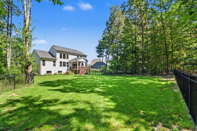 8802 Lapham Drive NE, Rockford, MI 49341