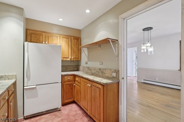 27 Jagoe St, Bergenfield Boro, NJ 07621