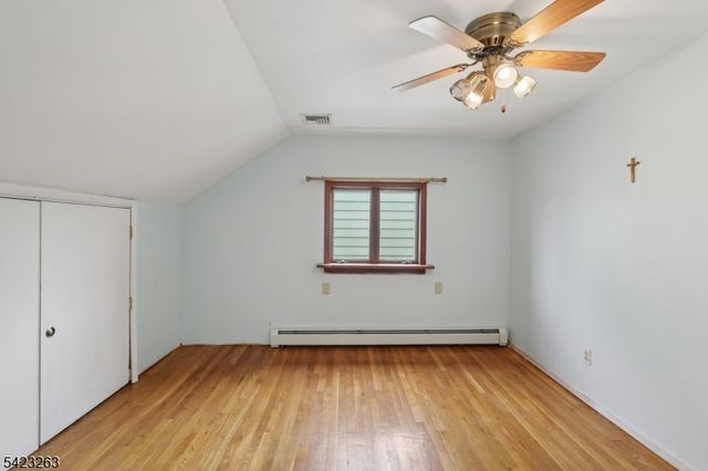 27 Jagoe St, Bergenfield Boro, NJ 07621