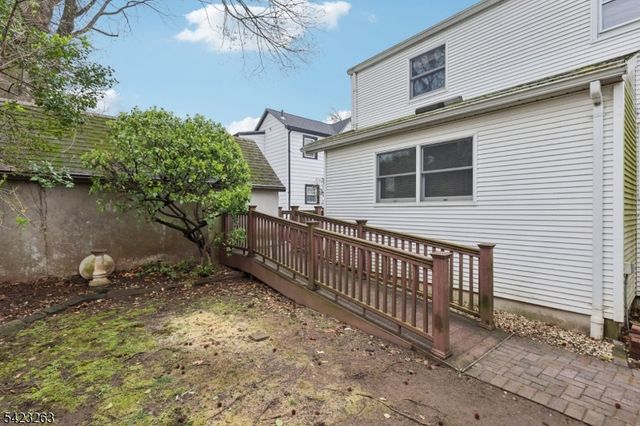27 Jagoe St, Bergenfield Boro, NJ 07621