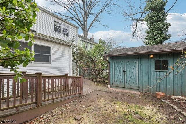 27 Jagoe St, Bergenfield Boro, NJ 07621