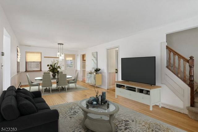 27 Jagoe St, Bergenfield Boro, NJ 07621
