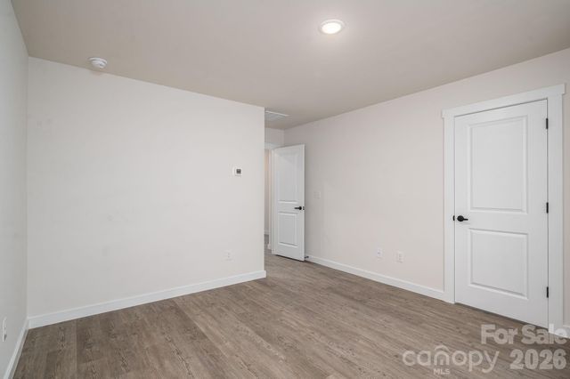 504 12TH Avenue NE, Hickory, NC 28601