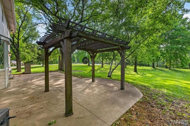 14731 Philip Meadows Court, Florissant, MO 63034