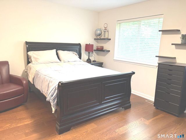 166 Old Brookfield Road 33-1, Danbury, CT 06811