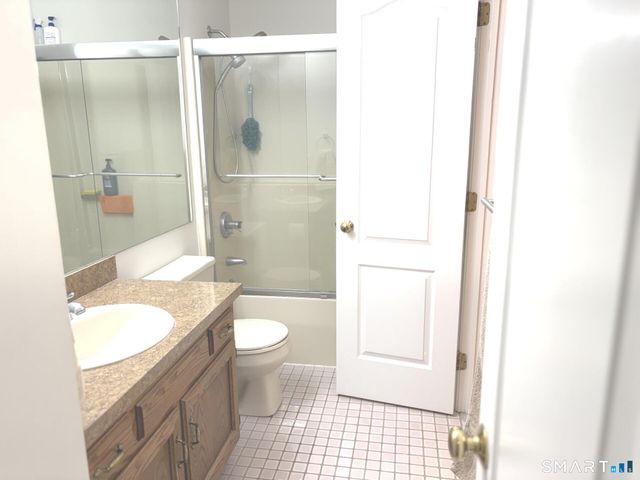 166 Old Brookfield Road 33-1, Danbury, CT 06811