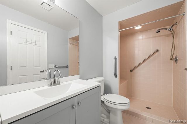 441 Parkview Drive Drive, Detroit, MI 48214