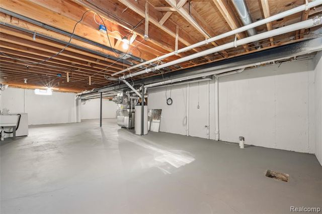 441 Parkview Drive Drive, Detroit, MI 48214