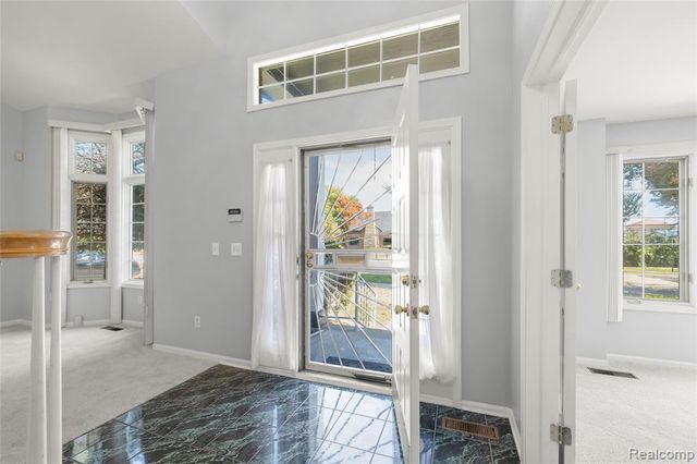 441 Parkview Drive Drive, Detroit, MI 48214