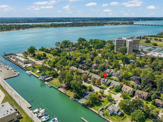 441 Parkview Drive Drive, Detroit, MI 48214