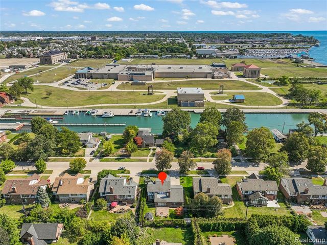 441 Parkview Drive Drive, Detroit, MI 48214