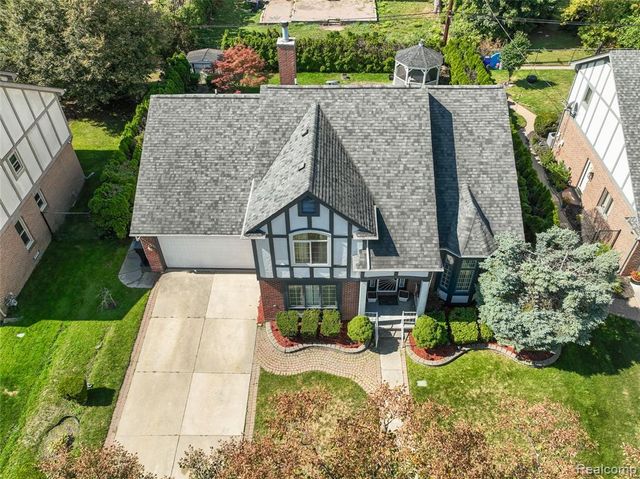 441 Parkview Drive Drive, Detroit, MI 48214