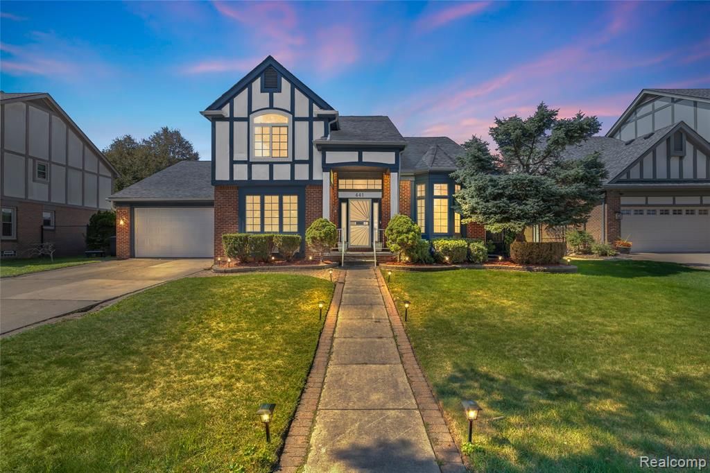 441 Parkview Drive Drive, Detroit, MI 48214
