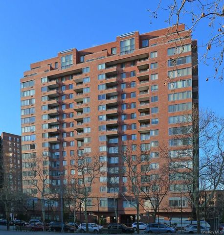 6254 97th Place 12J, Rego Park, NY 11374