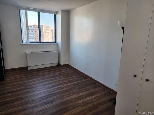 6254 97th Place 12J, Rego Park, NY 11374