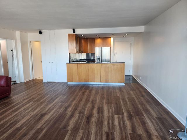 6254 97th Place 12J, Rego Park, NY 11374