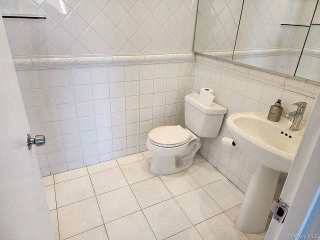 6254 97th Place 12J, Rego Park, NY 11374