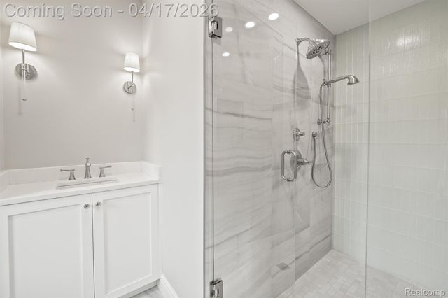 5305 Elmgate Bay Drive, Orchard Lake Village, MI 48324