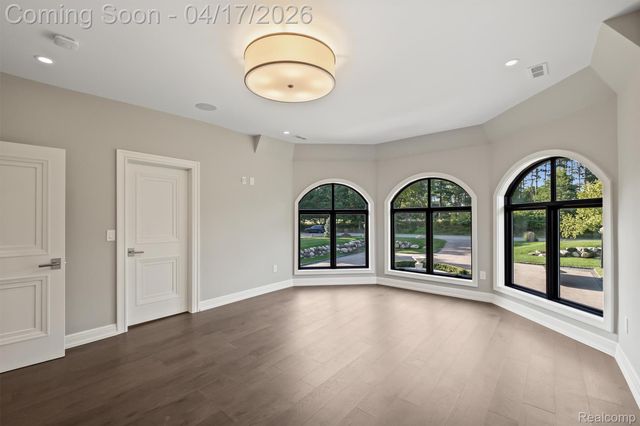 5305 Elmgate Bay Drive, Orchard Lake Village, MI 48324
