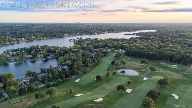5305 Elmgate Bay Drive, Orchard Lake Village, MI 48324