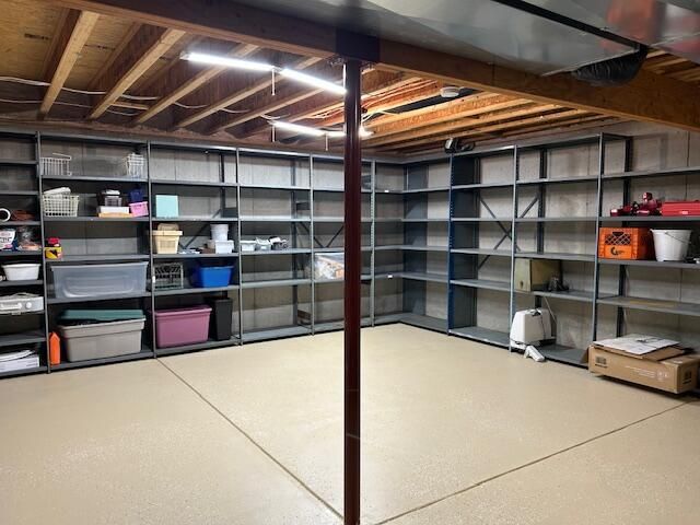 1347 Rawhide DRIVE, West Bend, WI 53090