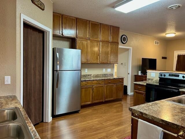 1347 Rawhide DRIVE, West Bend, WI 53090