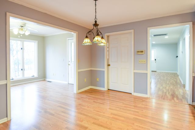 309 Ledgeview Dr, Shelbyville, TN 37160