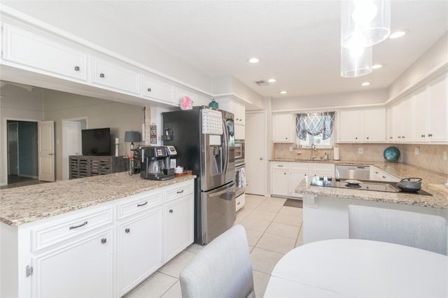 2211 River Falls Drive, Kingwood, TX 77339