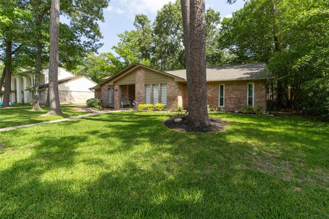 2211 River Falls Drive, Kingwood, TX 77339