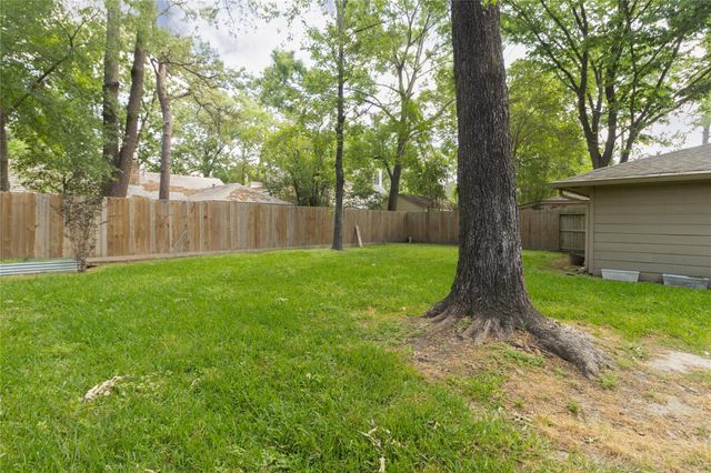 2211 River Falls Drive, Kingwood, TX 77339