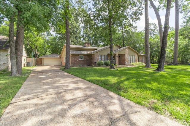 2211 River Falls Drive, Kingwood, TX 77339