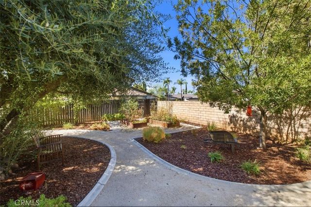 1418 Diamond Court, Redlands, CA 92374